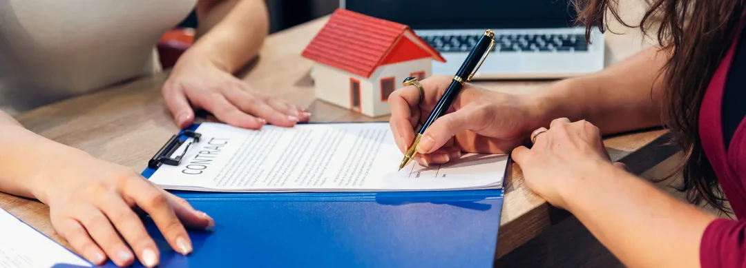 lease contract signing